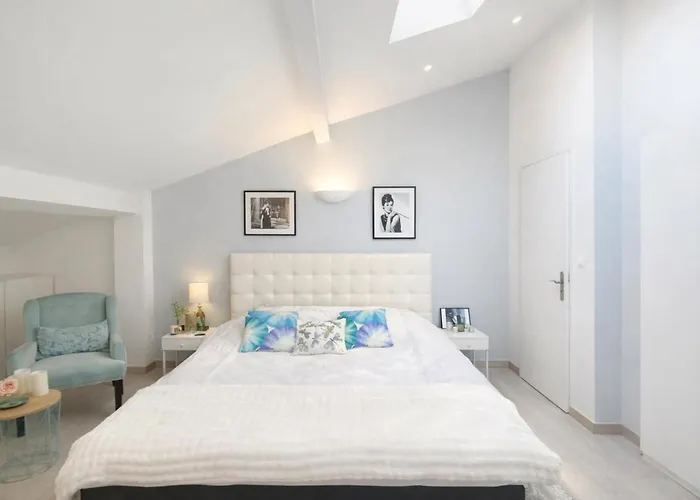 Cozystay 1825 Luxury Duplex On Rue Dantibes 아파트 *